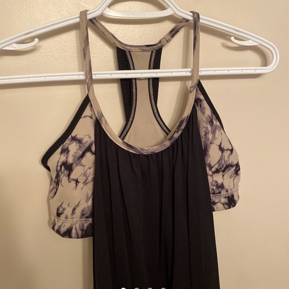 LuluLemon Halter Tank w/ built in Sports Bra - Picture 1 of 4